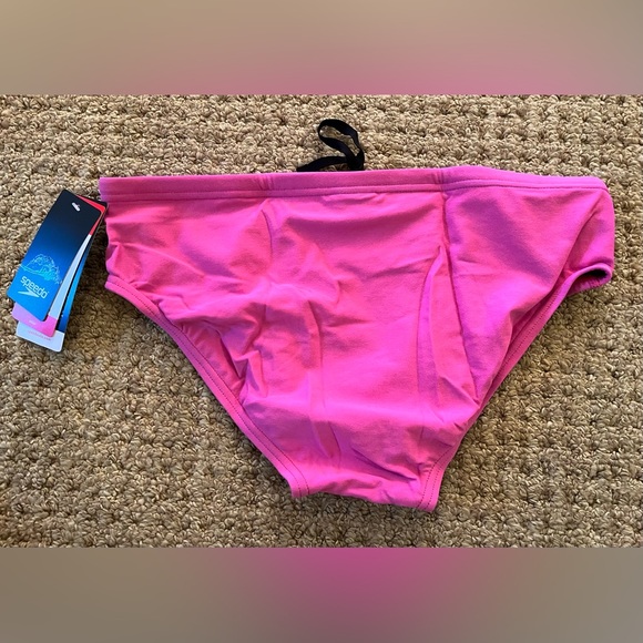 NWT pink Speedo swim brief Sizes 36 and 38 - Picture 5 of 10